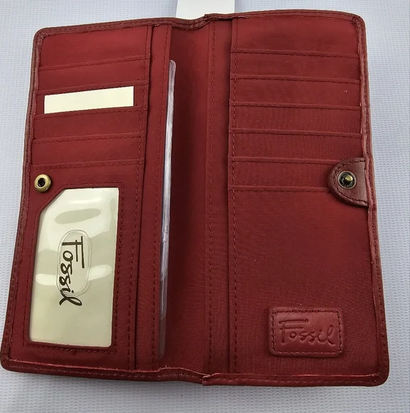 Fossil Women's Red Hayley Flip Wallet - Picture 6 of 9